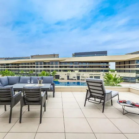 Semi-detached Crveni Vrh 1-2-3- By Interhome Casa de Férias *