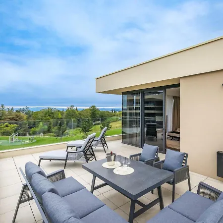 Casa de Férias Semi-detached Crveni Vrh 1-2-3- By Interhome *